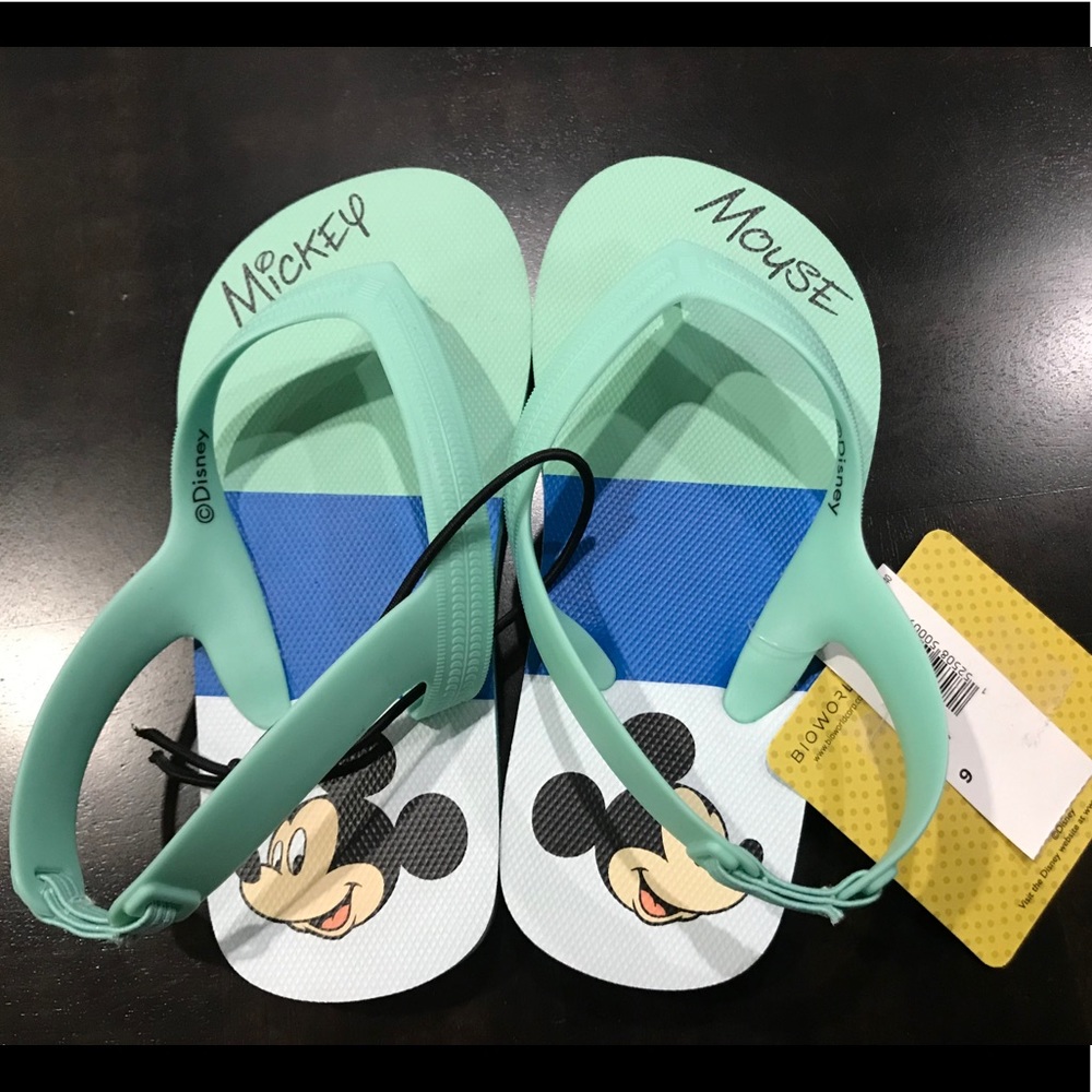 Old Navy Mickey Mouse Sandals Size 9